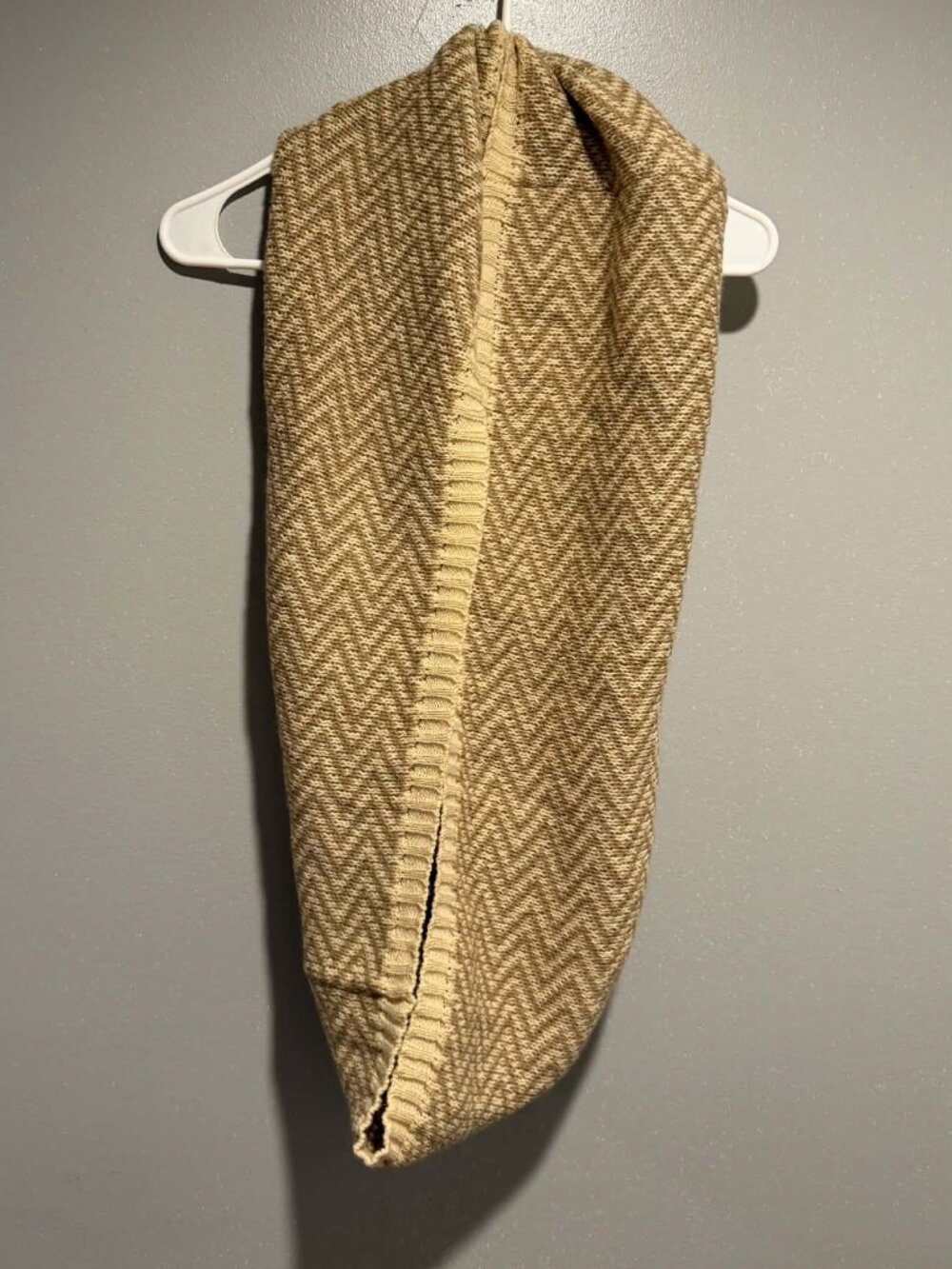 NWT Look Infinity Scarf